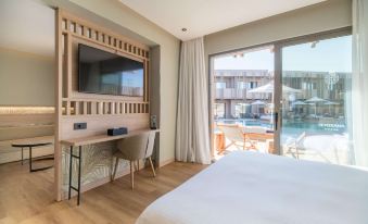 Senseana Sea Side Resort & Aquadventure