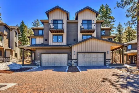 Gondola Vista Luxury Villas by Ski Heavenly & Beaches Отели в г. Саут Лейк Тахо