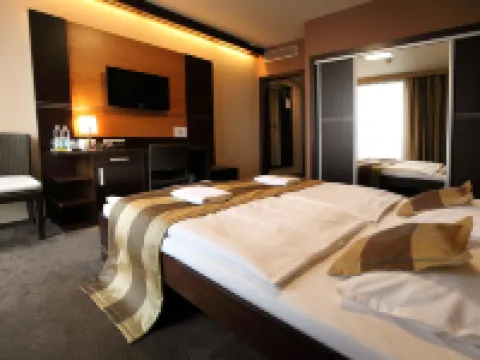 Hotel Dolphin - Adult Friendly Hotels in Senec
