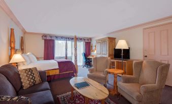 Ramada by Wyndham Pinewood Park Resort North Bay