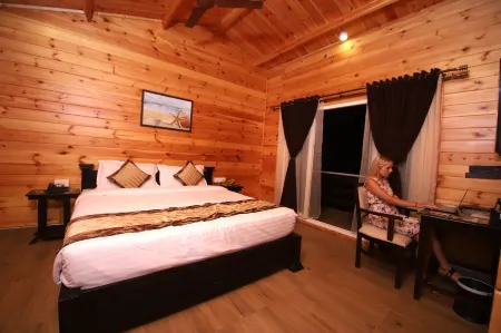 The Regalia Resort Отели в г. Мандрем