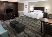 Hampton Inn & Suites Omaha-Downtown