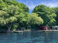 Cayuga lake cottage with private lake access