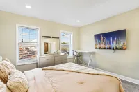 Stylish, Fun and Cozy  | Pool table, Dart board and Parking Hotels in Camden