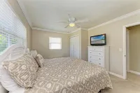 PARADISE RETREAT A 3/2 PET FRIENDLY POOL HOUSE
