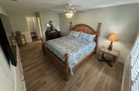 Fantastic Waterfront Home Great for Relaxing, Scalloping, Fishing & Kayaking!!!