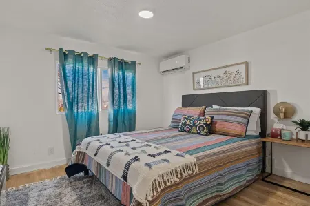 Trendy & Modern. Furry Friends welcome!