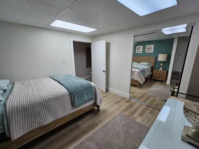 Spacious 2 Bedroom Apartment in Historic Downtown