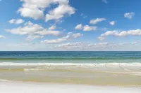 Fun waterfront retreat with pools, hot tubs - snowbird-friendly Hotels in Baldwin County