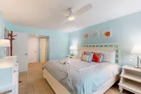 Gulf Place 19 Hotels near Dollar Tree