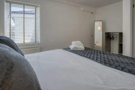 Sea Breeze Apt 1 - 1 Bedroom - Horton Beach Отели в г. Пенрис