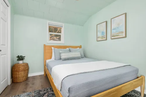 Private Hot Tub and Fenced Backyard - Charming Coastal Retreat Hotels in Rockaway Beach