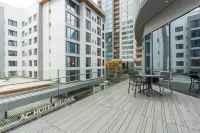 Sweeping City Views and Modern Kitchen - Stylish Serenity