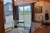 Cozy Cabin on Private Airstrip Hotel di Matanuska-Susitna