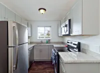 Stylish Kitchen and Smart TV Included - Modern Cozy Hideaway Hotels in Renton