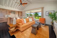 Spacious Bungalow with Golf Course View - Luxurious Island Retreat