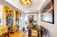 Charming, dog-friendly home with fenced yard, washer/dryer & AC Hotels in South Salt Lake