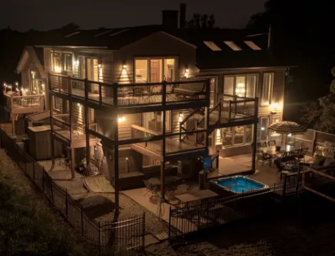 Luxury Amenities and Scenic Views - Elegant Beachside Escape