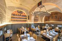 Alessandro Palace & Bar