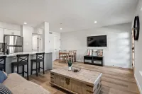 High-End Finishes and Private Outdoor Space - Chic Modern Haven Hotel a West Lake Hills