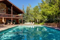 Community Hot Tub and Tennis Courts - Charming Retreat Hotels in Snyderville