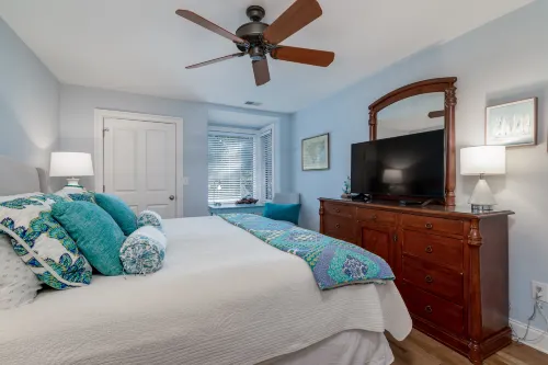 Phenomenal Beachfront Views and Spacious Living - Gorgeous Coastal Retreat