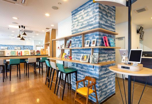 컴포트 호텔 고리야마 주변의 조용한 거리 모습