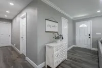 Welcome to Sunset Escape at the Lake! Private Dock, All Seasons Deck and More! Hotels in Rhea County