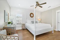 Magnolia Cottages - Georgia Peach at the Beach