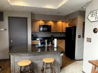 Charming 3 BR/3.5 Bathroom Townhome at Seven Springs Mountain Resort