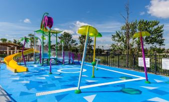 Spacious Home W/Private Pool/Spa & Free Waterpark!