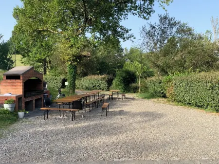 Terres de France - les Hameaux des Lacs Отели в г. Монклар-де-Керси