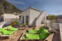 YourHome - Karme House Hotels in Meta
