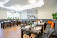 Das Reinisch Hotel - Near Vienna Airport - breakfast