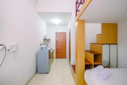 Great Deal Studio at Dave Apartment Near Campus