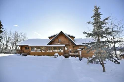 Inn on the Lake - Whitehorse Hotels in Yukon
