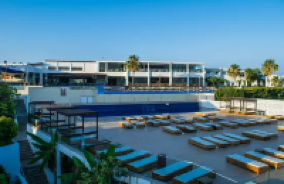 テオ サンセット ベイ ホテル