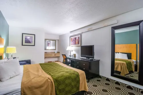 Econo Lodge Hotels in Homewood