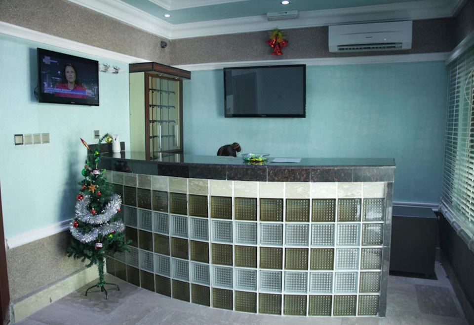 Milestone Kensington Hotel Over view