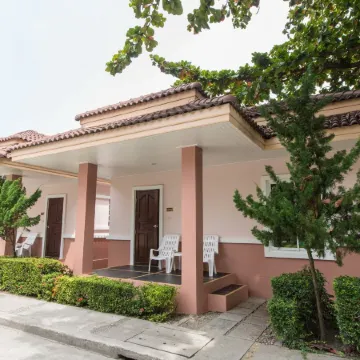 Kiang Talay Resort Rayong Отели рядом с достопримечательностью «Банпхе»