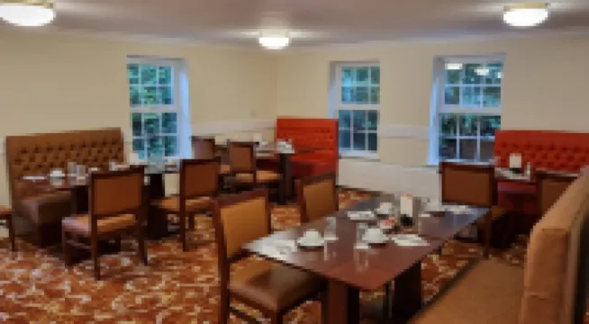 皇家天鵝艾絲利莊園