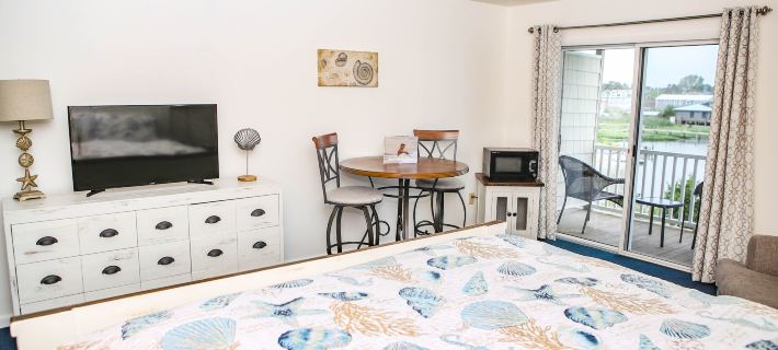 Waterside Inn Hotels in Accomack County