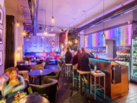 โฮสเทลมอนด์ปาลาสต์ โรงแรมในเดรสเดิน