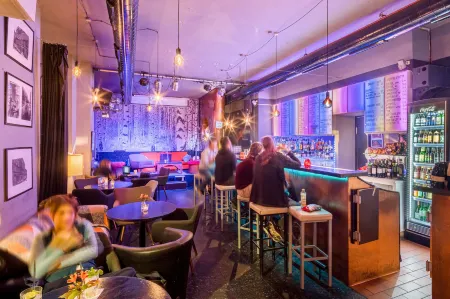 Hostel Mondpalast Отели рядом с достопримечательностью «Дрезденский технический университет»