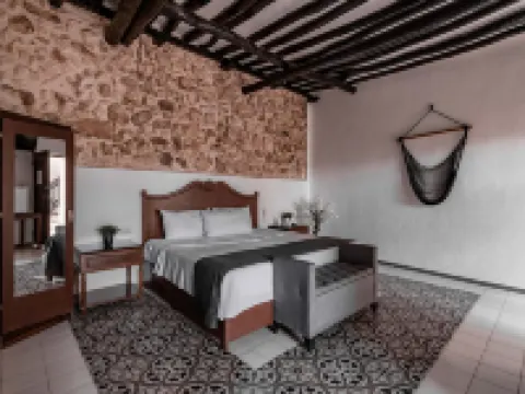 ホテル コロニアル ザキ、グルホテル バリャドリッドのホテル