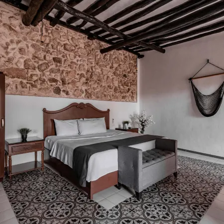 Hotel Colonial Zaci by GuruHotel