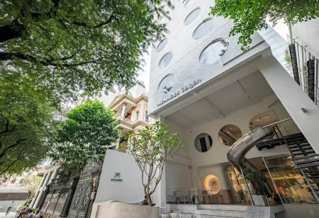 Meander Saigon