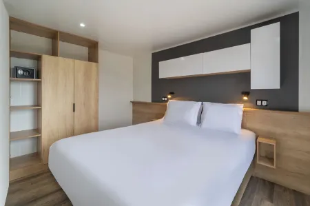 Ohai Nazaré Outdoor Resort Отели в г. Назаре