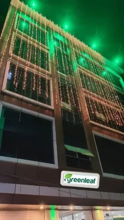Green Leaf Отели в г. Джханси
