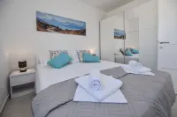 Funtastic C Apartment with Pool and Terrace Hotels in Opcina Novalja
